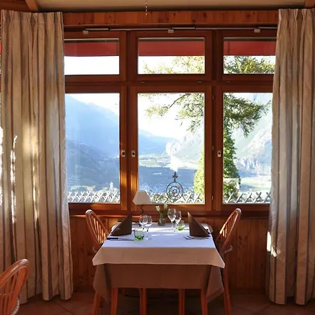 Le Balcon De *